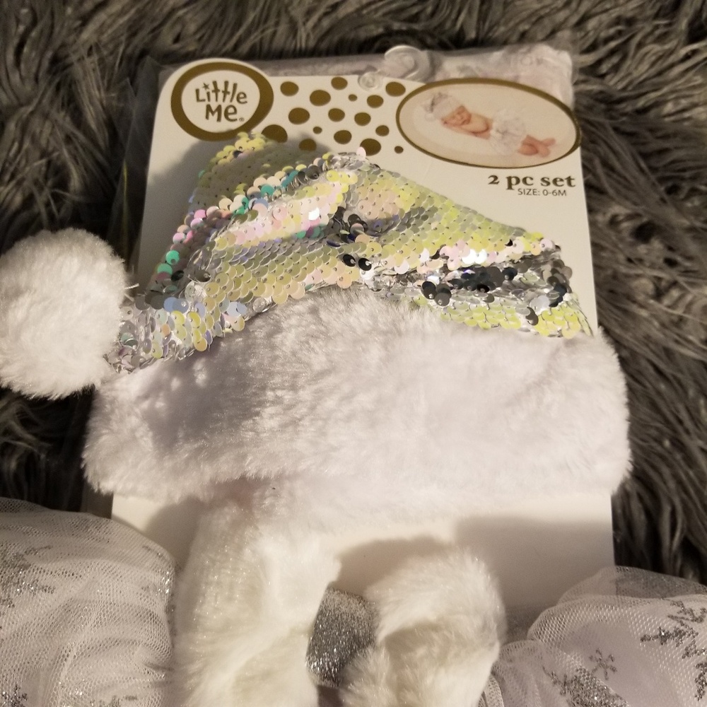 SOLD 0-6 Months White SequinChristmas Hat & Tutu - Picture 2 of 4